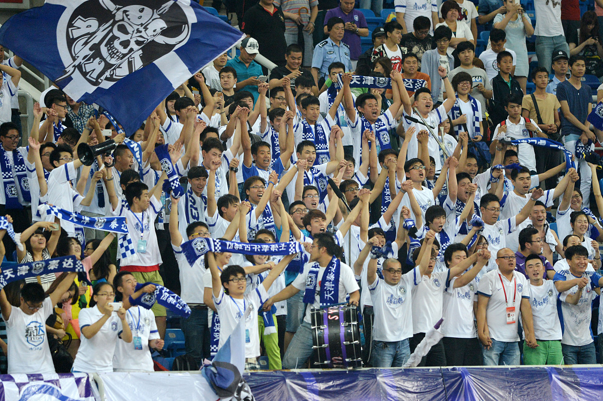 黑白直播在线观看-一场经典之战！竞猜热点点燃球迷热情的简单介绍