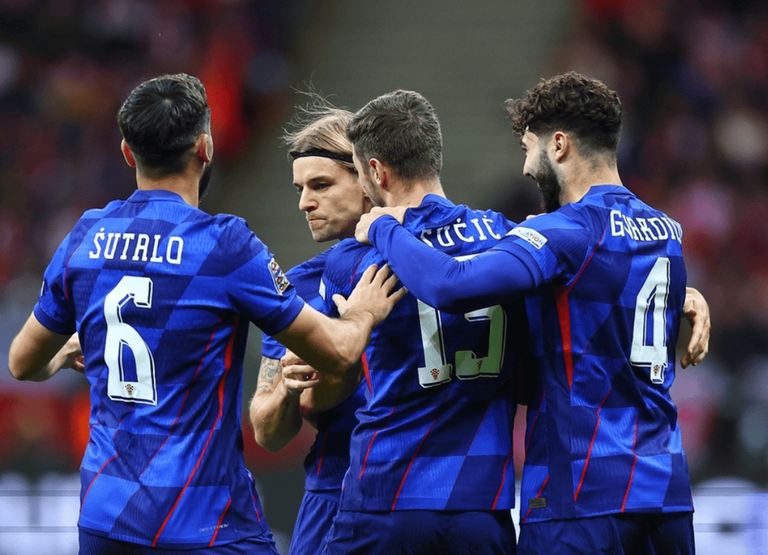 包含巴黎血洗克罗地亚,莱万惊艳世界的词条 包含巴黎血洗克罗地亚,莱万惊艳世界的词条