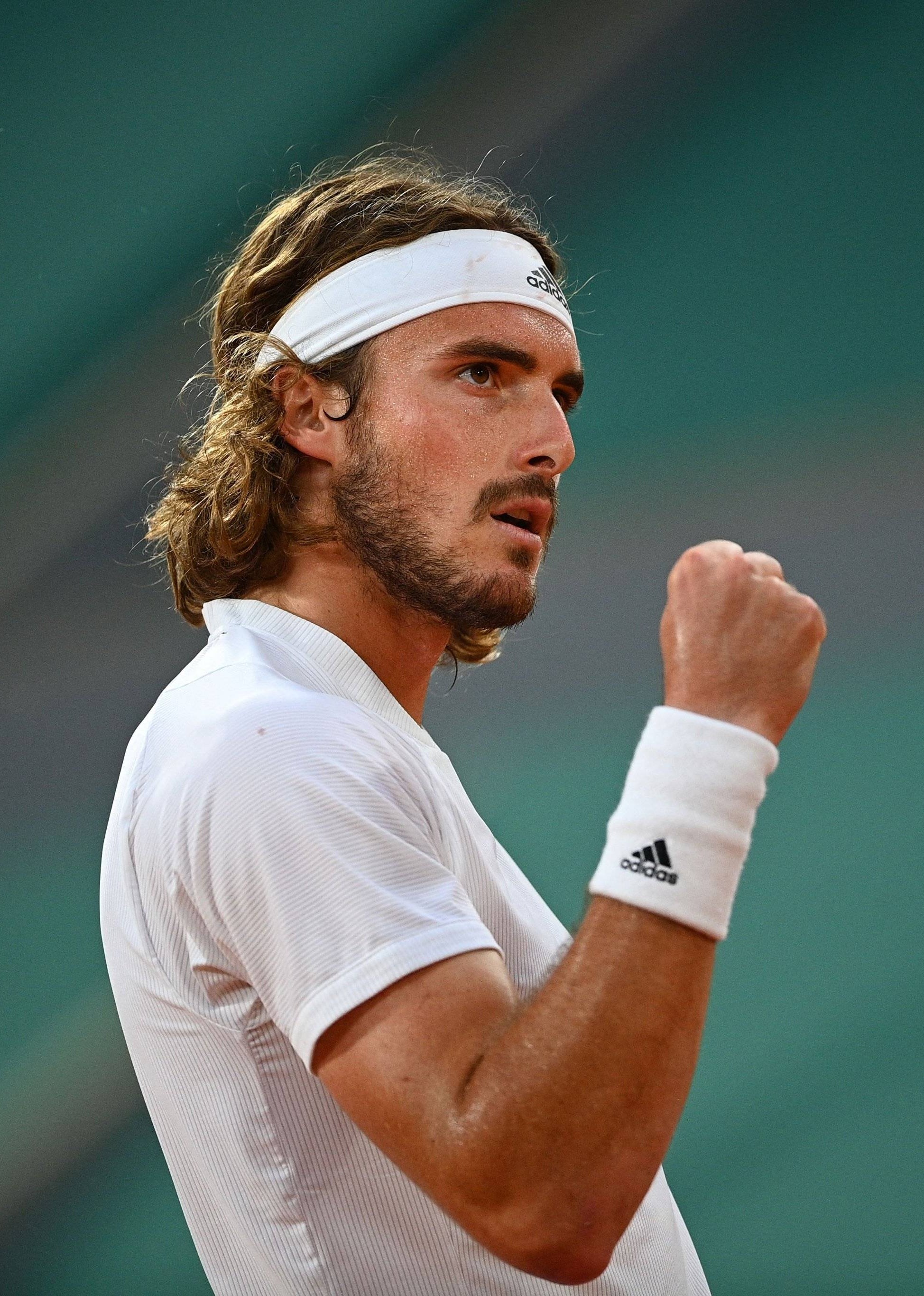 黑白直播免费体育直播-关于美网碾压戴维斯杯，西西帕斯高光表现的信息