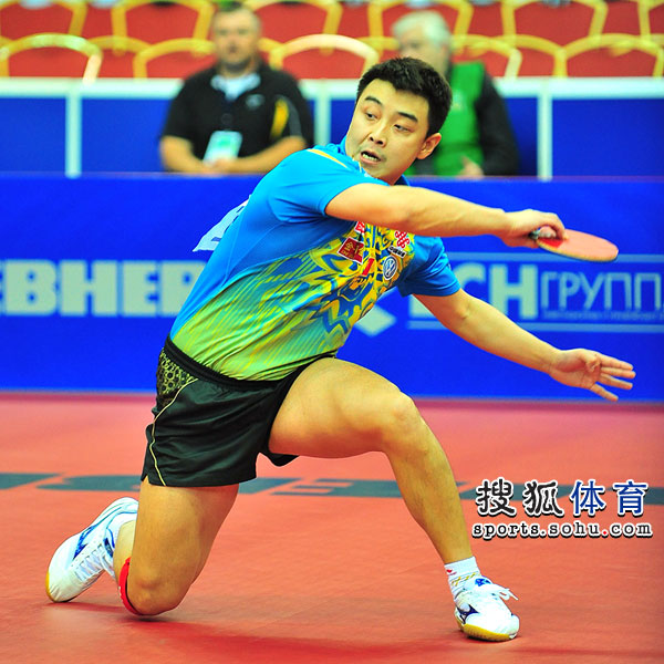 黑白直播网-德国队险胜日本队，王皓惊艳四座