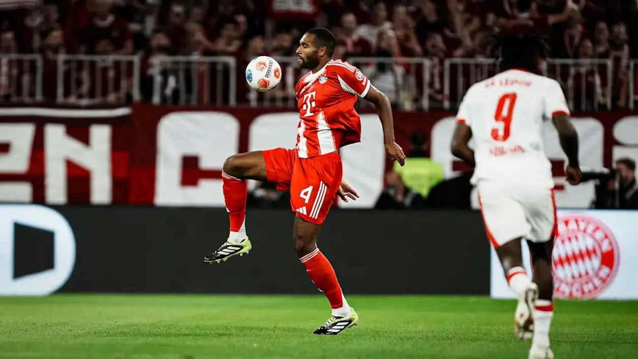 黑白直播网-RB莱比锡客场惊险获胜，冲击德甲冠军宝座