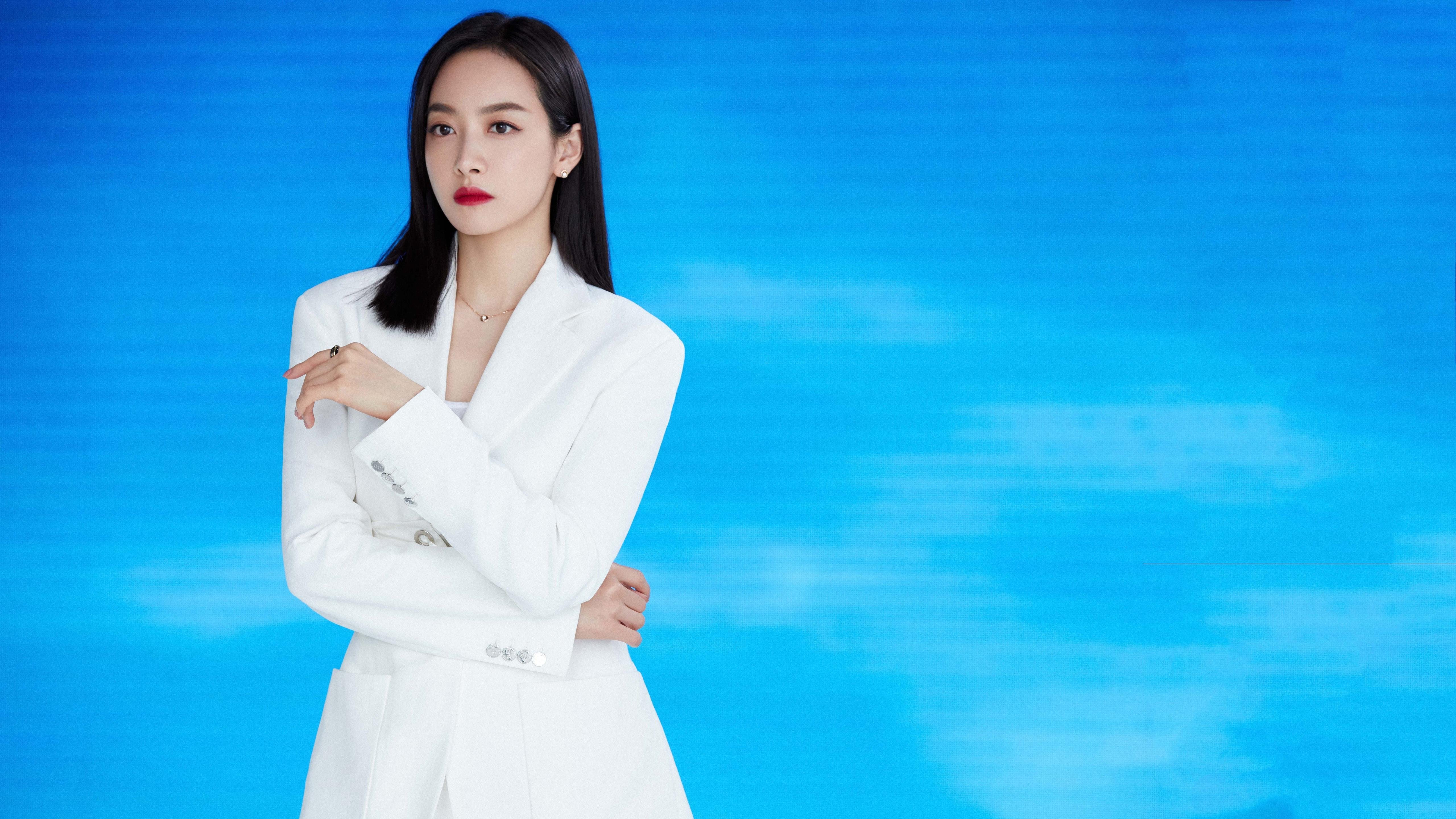 黑白直播免费体育直播-利拉德加时封神！个人英雄主义击溃骑士，黄蜂惊险取胜