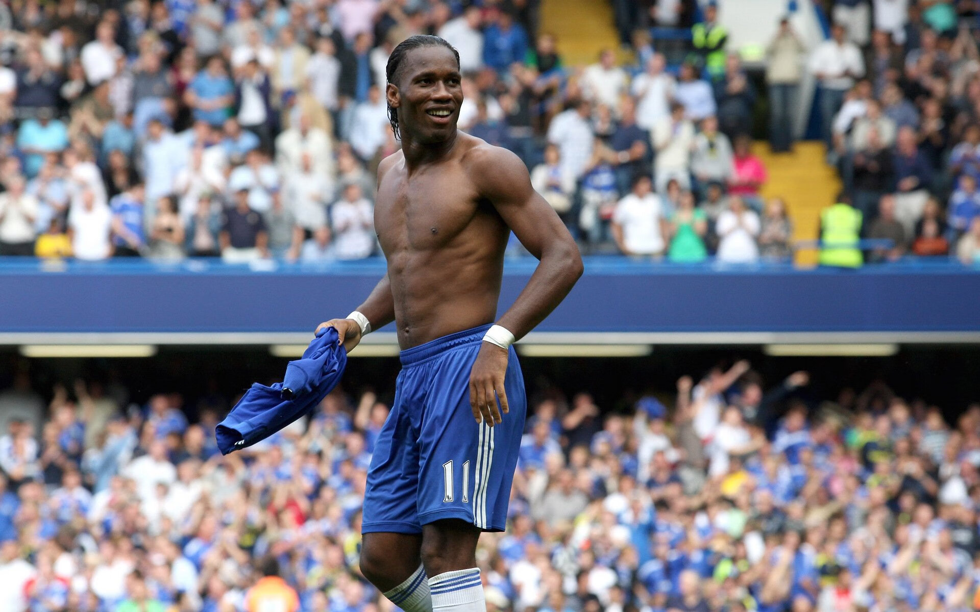 钢铁森林的生存法则，乔治的季后赛觉醒与广东队防守哲学