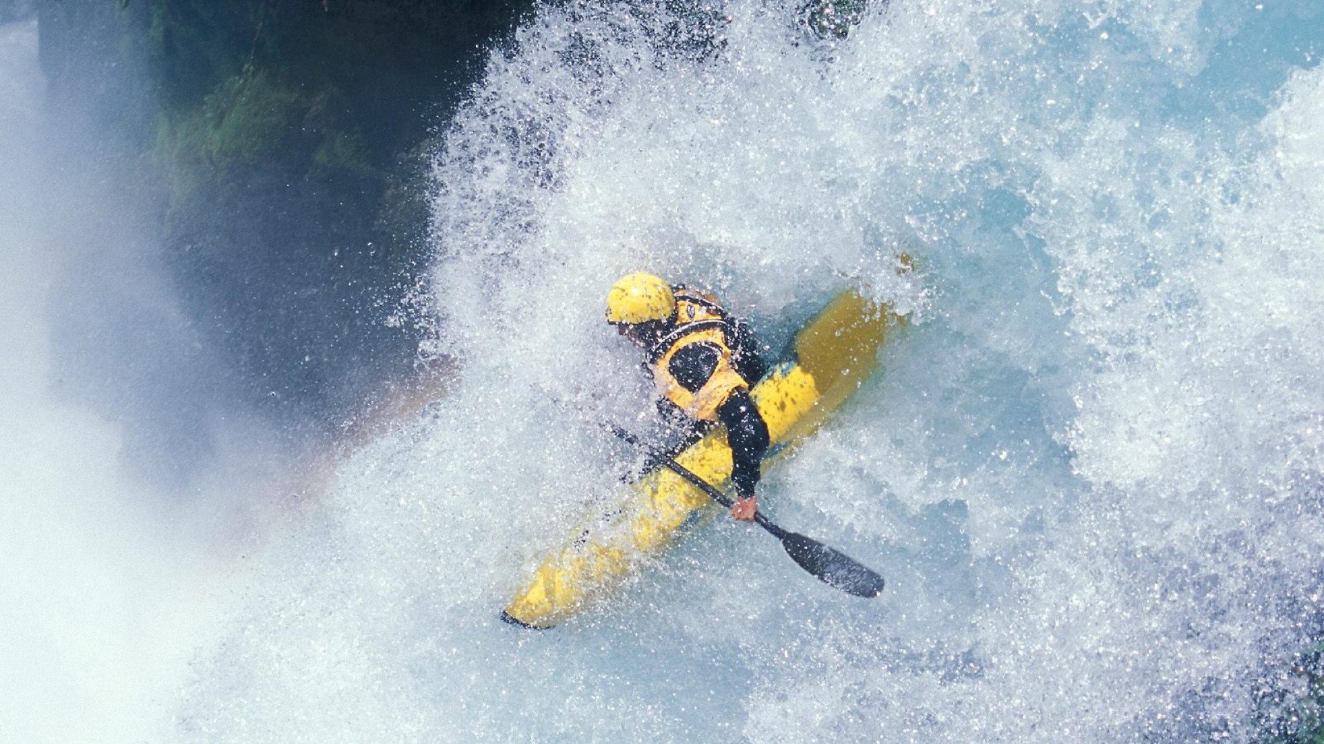 黑白直播免费体育直播-极限逆转！范弗利特主宰末节，上海男篮掀翻十一冠王