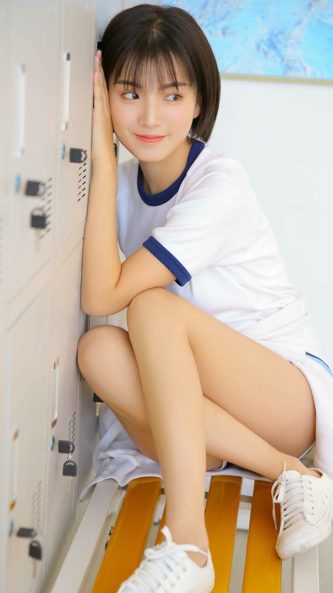 黑白直播在线观看-同夜双剧场,当雷霆劈落独行侠,库里在绿茵场奏响个人英雄主义狂想曲