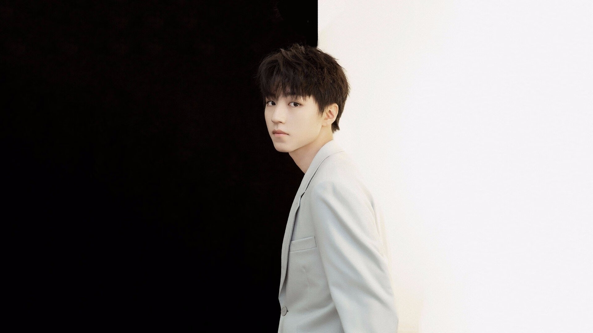 黑白直播在线观看nba-加克波绝杀助南非惊险晋级，威尔士功亏一篑泪洒淘汰赛