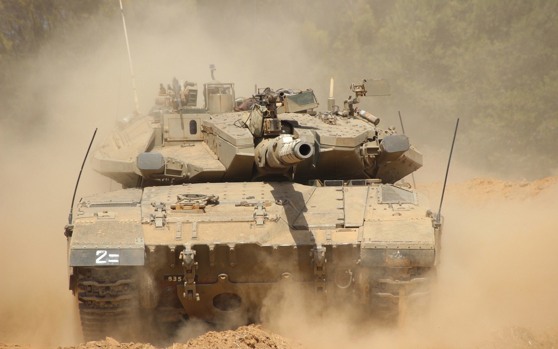 黑白直播nba-速度与激情,F1街道赛焦点战与掘金力克篮网的双重奏